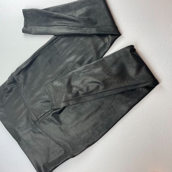 ~ SPANX 1x Leggings Vegan Leather Black Stretch Sheen Shine Faux Pleather Plus - Picture 10 of 16